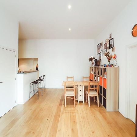 Room At Chicken'S Shared Appartment บรัสเซลส์ ภายนอก รูปภาพ